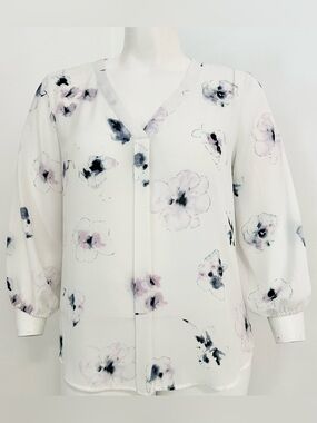 Violet + Claire Floral V-Neck Blouse in White and Pale Pink Sz XL